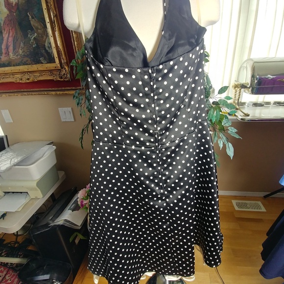 BLACK & WHITE POLKA DOT HALTER DRESS SZ L B SMART - Picture 2 of 5